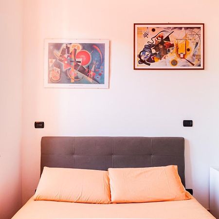 Equipped Apt Near To Parco Dora Turin Bagian luar foto
